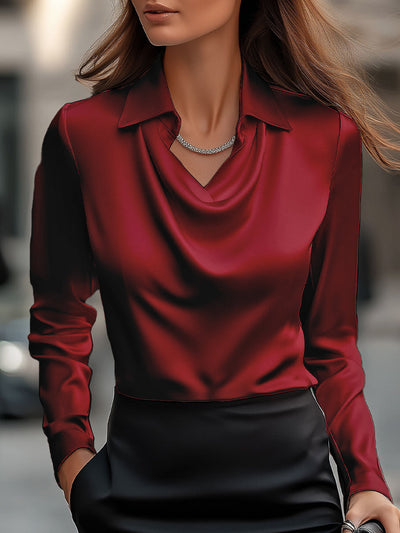 Camicetta elegante in raso con scollo a drappeggio