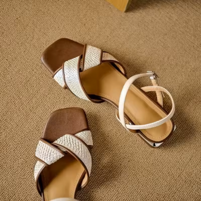 Kaia - Sandali con cinturino in maglia
