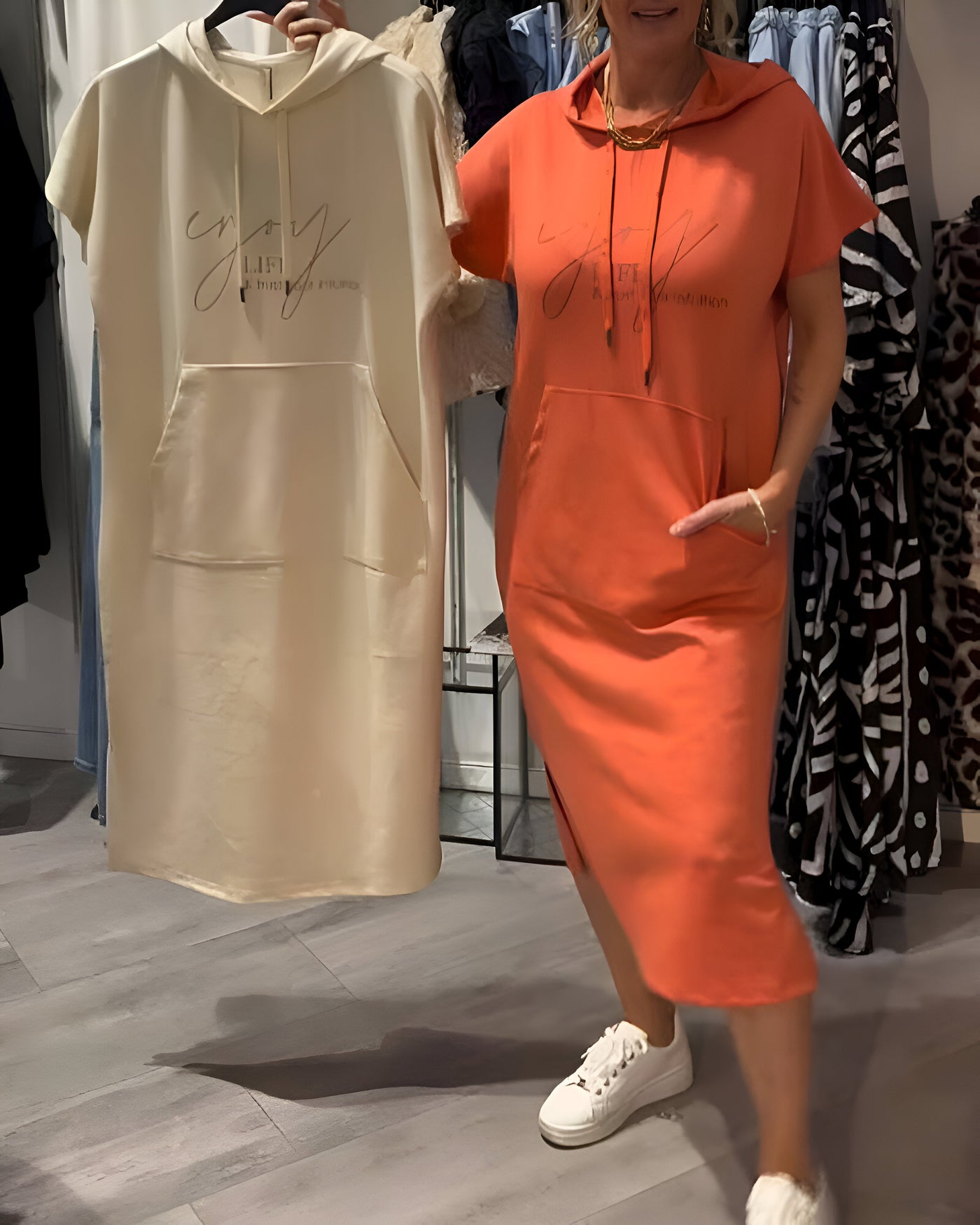 Saskia™ | Vestito casual con cappuccio